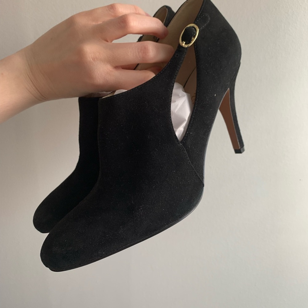 Nine West Gemeza Cut Out Ankle Buckle Boots - Picture 8 of 10